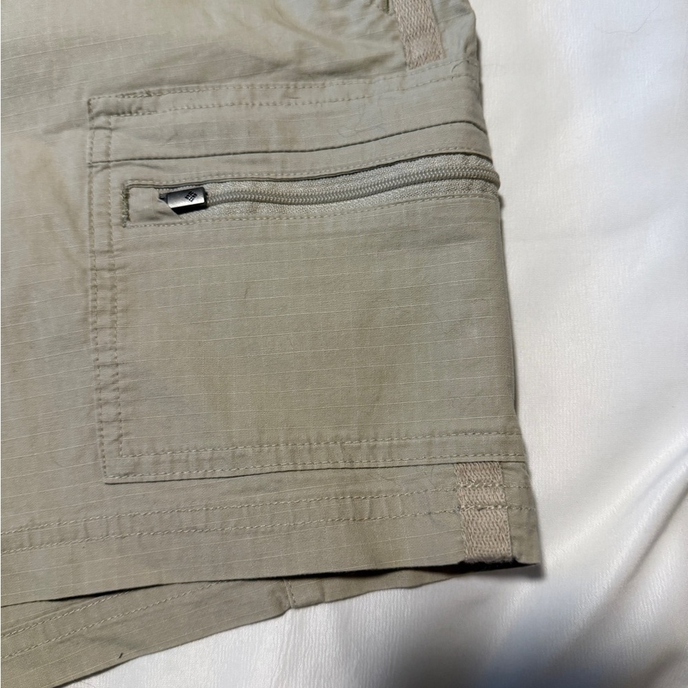 Columbia Omni Shade Khaki Cargo Shorts Size 12W - Picture 6 of 12